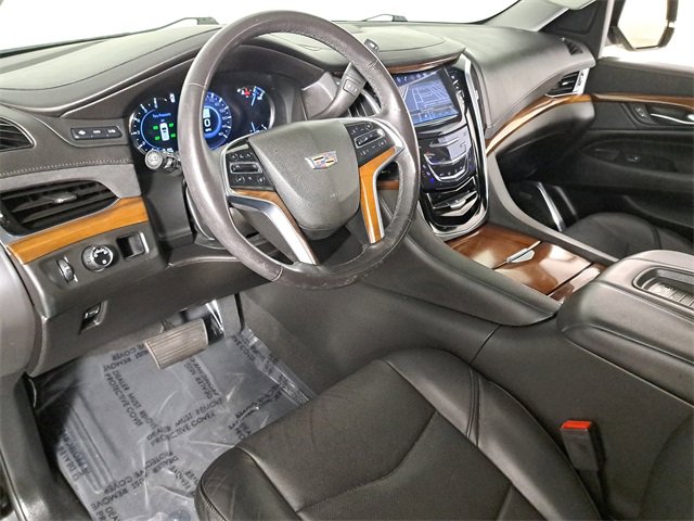 Used 2020 Cadillac Escalade ESV Premium Luxury image 19