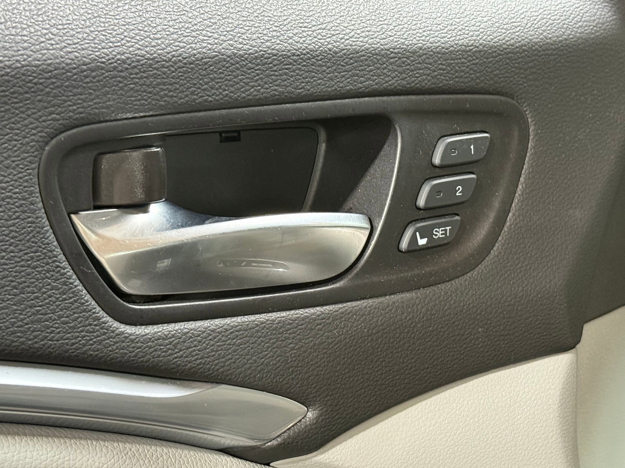 Used 2020 Acura MDX FWD w/ Technology Package image 22