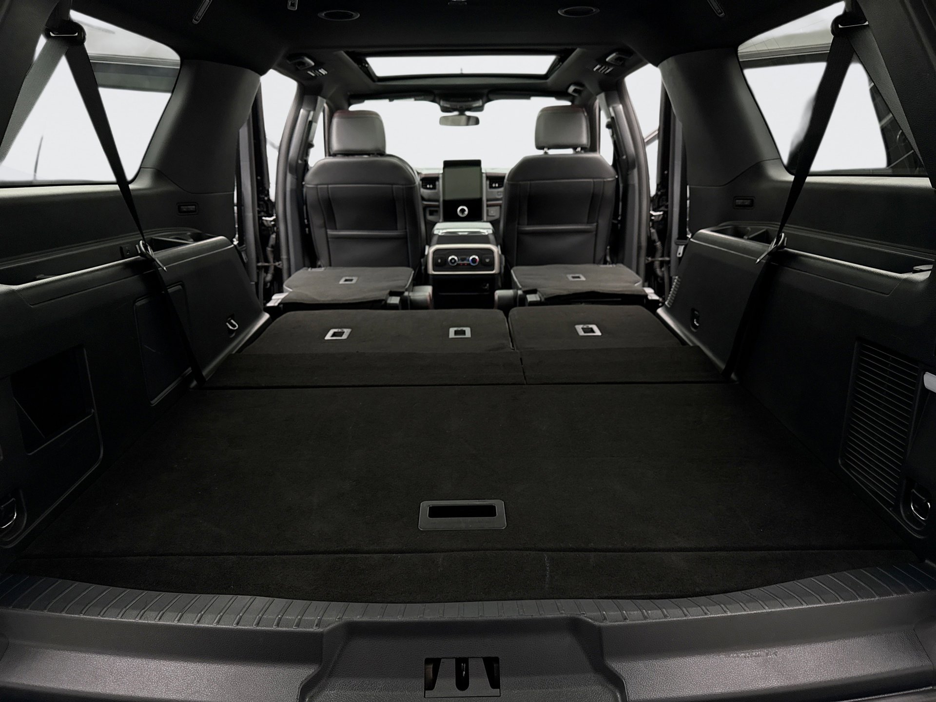 Used 2022 Ford Expedition Max Limited image 26