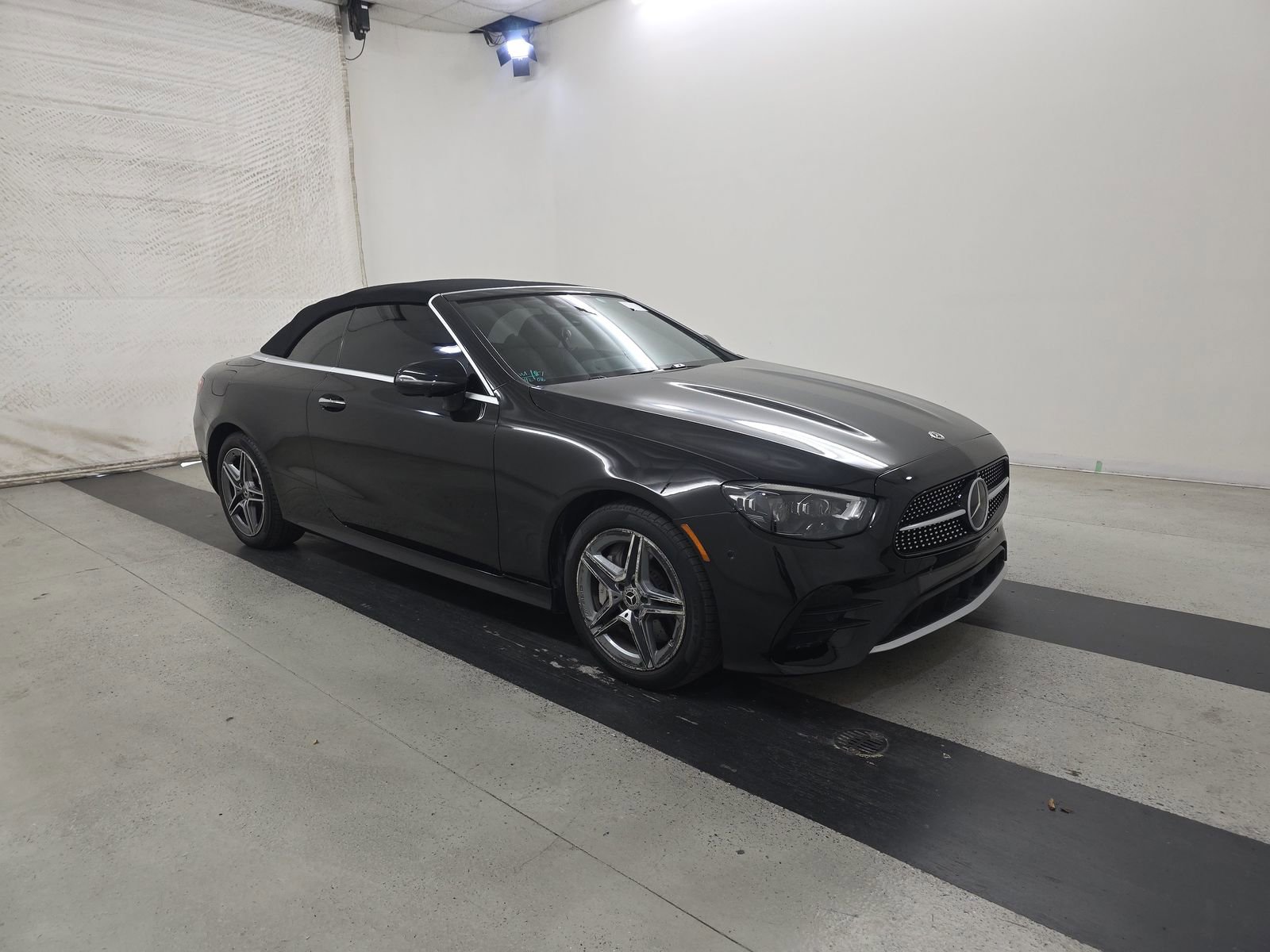 Used 2022 Mercedes-Benz E 450 4MATIC Cabriolet image 4