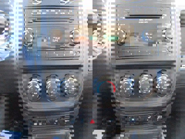 Used 2014 Jeep Patriot Latitude image 14