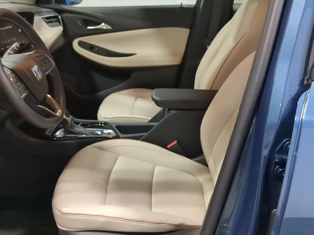 Used 2024 Buick Encore GX Avenir w/ Avenir Convenience Package image 16