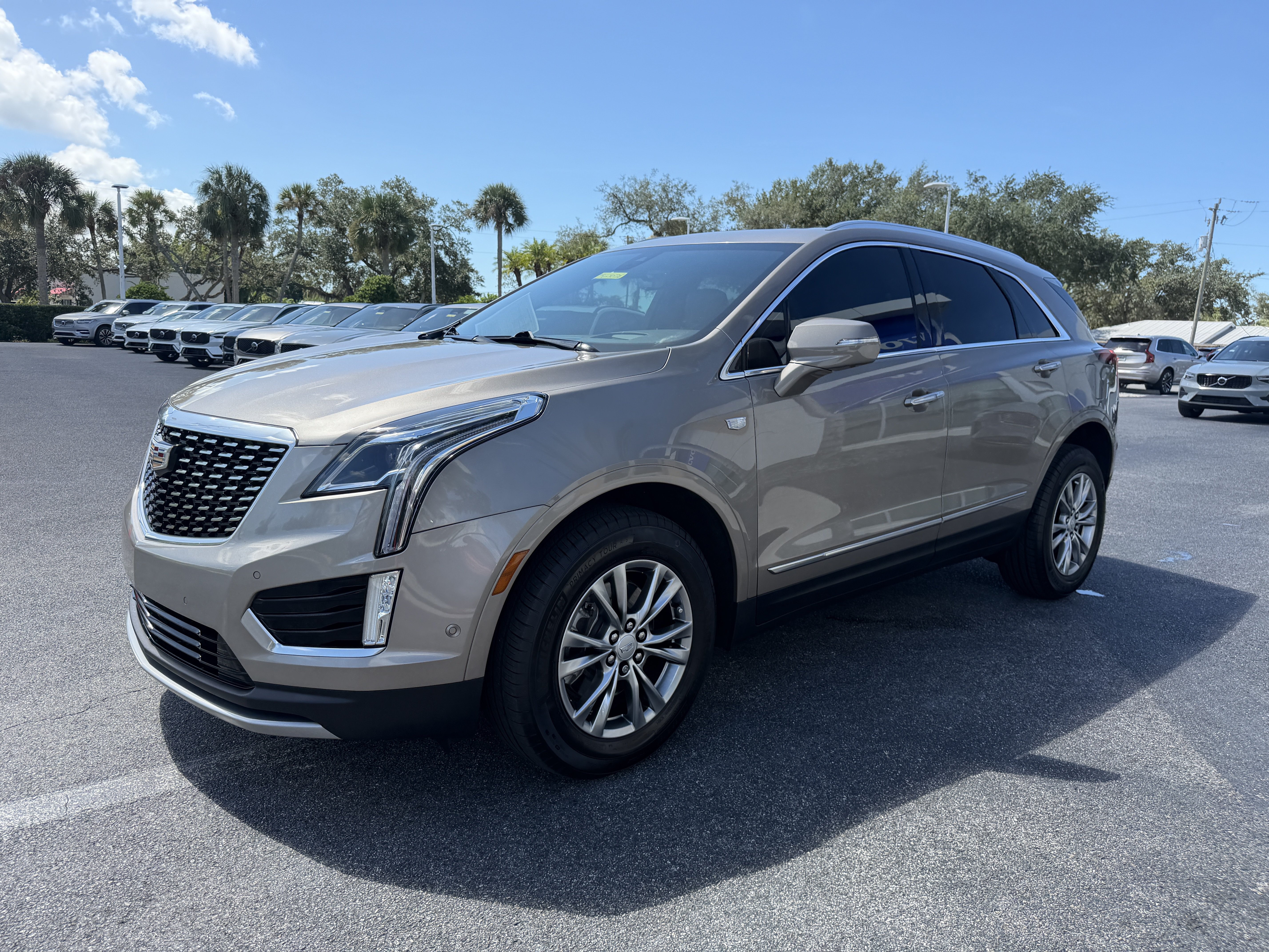 Used 2022 Cadillac XT5 Premium Luxury w/ Technology Package FWD image 7