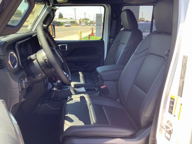 New 2025 Jeep Wrangler Sahara image 8