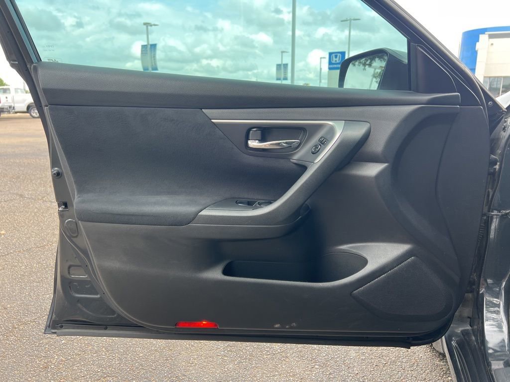 Used 2015 Nissan Altima 2.5 S w/ Power Driver Seat Package image 19