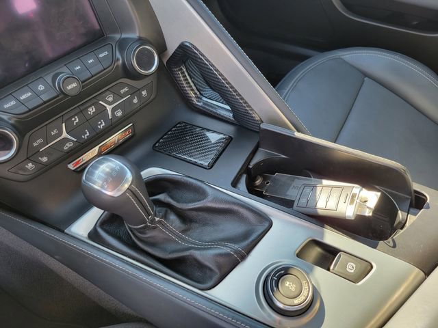 Used 2015 Chevrolet Corvette Z06 w/ 3LZ Preferred Equipment Group image 20