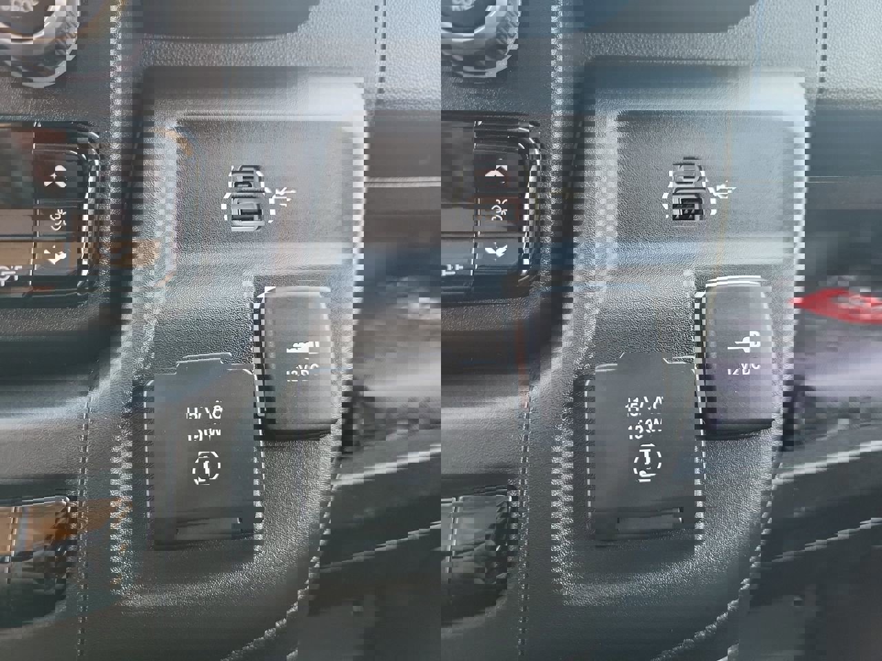 Used 2023 RAM ProMaster 2500 w/ Driver Convenience Group image 17