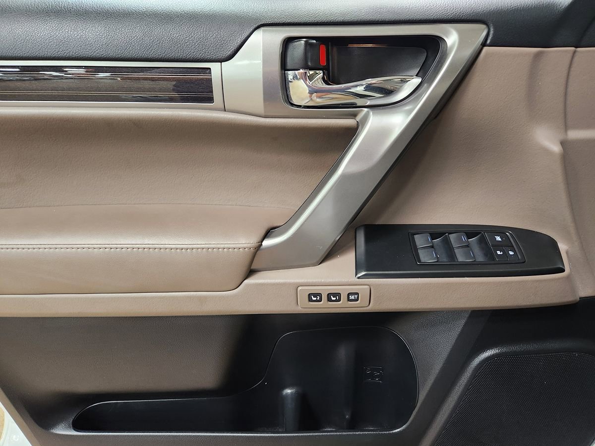 Used 2023 Lexus GX 460 Premium w/ Premium Package AWD/4WD image 43