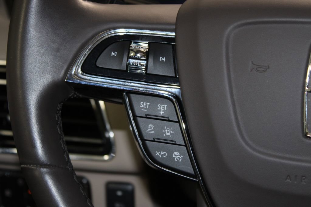 Used 2023 Lincoln Navigator Reserve image 35