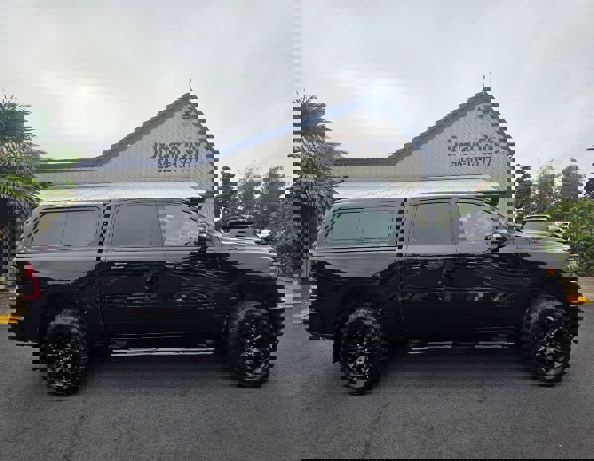 Used 2022 RAM 1500 Big Horn image 3