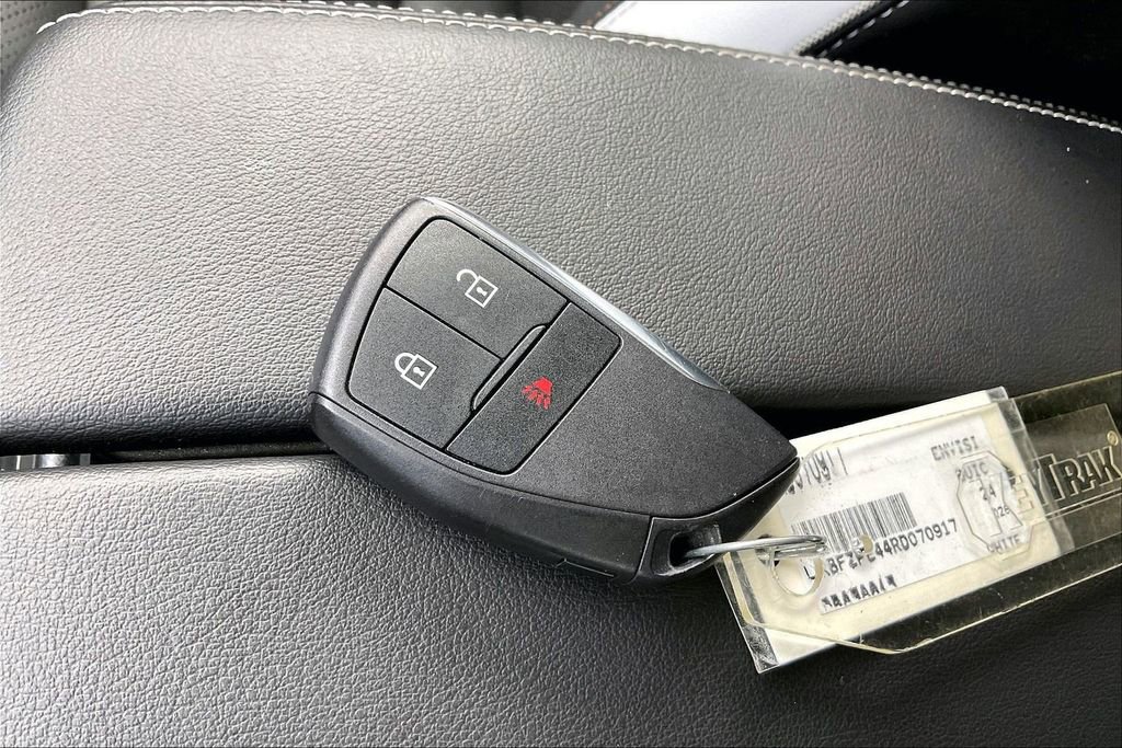 Used 2024 Buick Envision Sport Touring AWD/4WD image 36