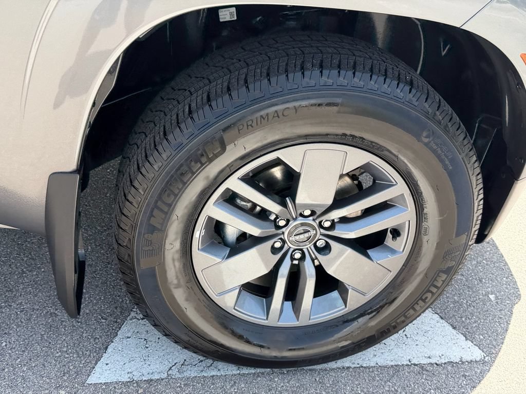 Certified 2025 Nissan Frontier SV w/ SV Convenience Package RWD image 16