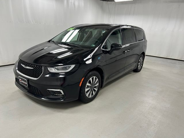 Used 2024 Chrysler Pacifica Limited FWD image 2
