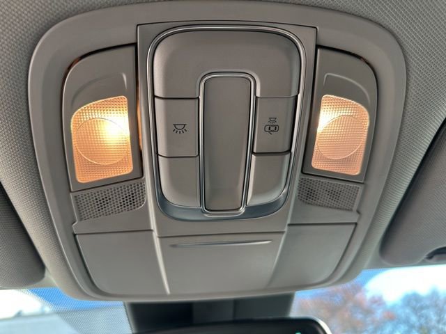 Used 2020 Hyundai Santa Fe SEL w/ Convenience Package image 18