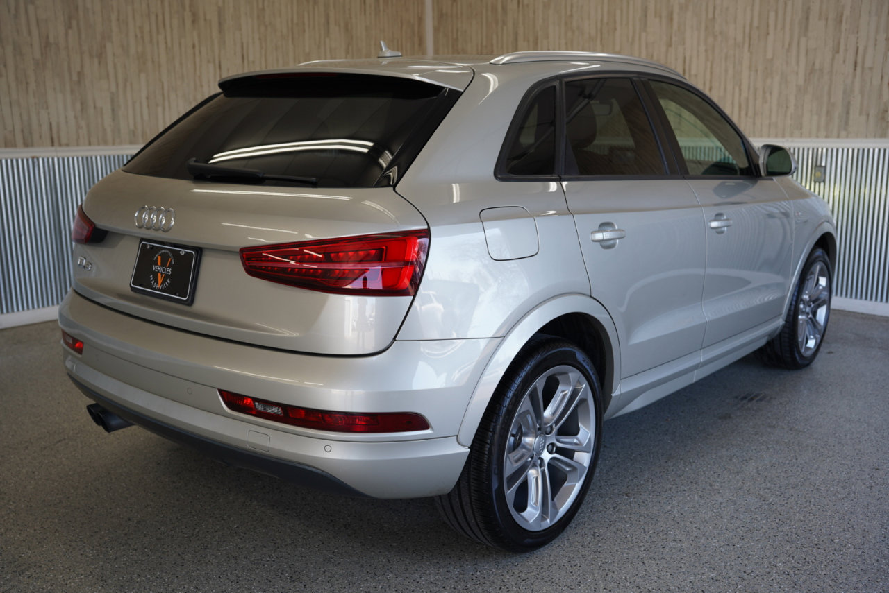 Used 2018 Audi Q3 2.0T Premium w/ Convenience Package image 11