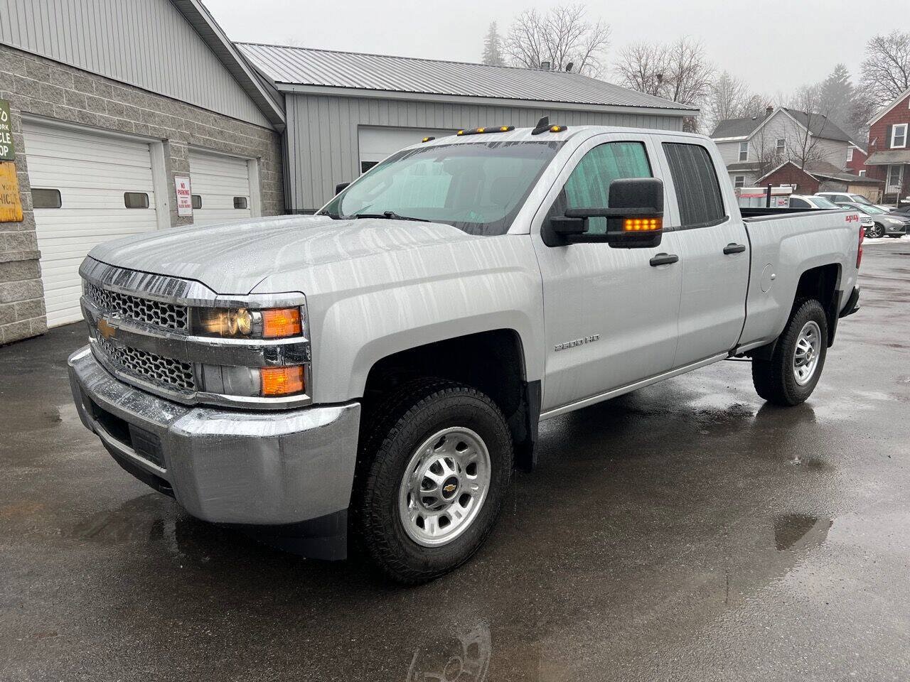 Used 2019 Chevrolet Silverado 2500 W/T AWD/4WD image 1