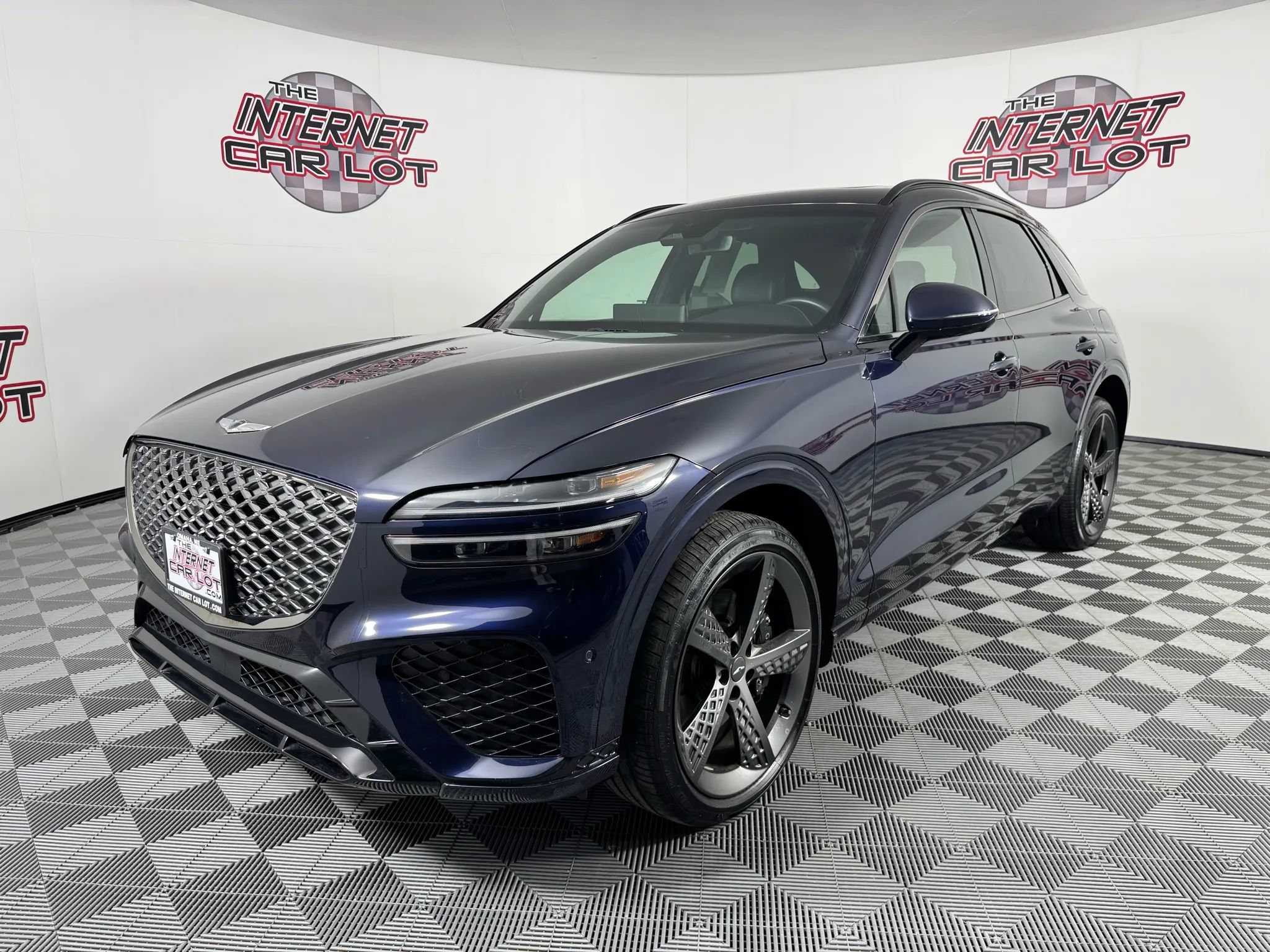 Used 2023 Genesis GV70 2.5T w/ Sport Prestige Package image 3