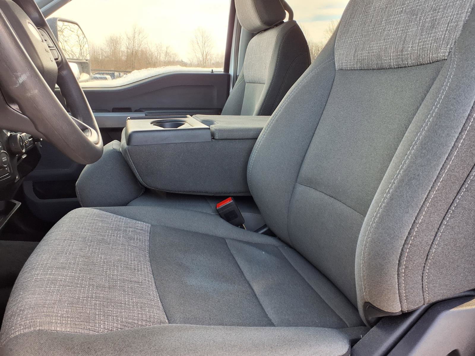 Used 2025 Ford F250 XLT image 3