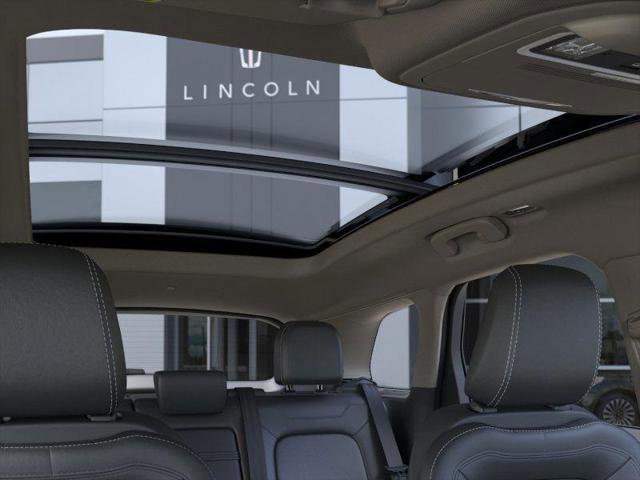 New 2025 Lincoln Corsair AWD image 22