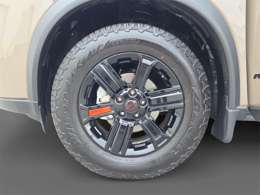 Used 2025 Nissan Rogue SV w/ Rock Creek Premium Package image 15