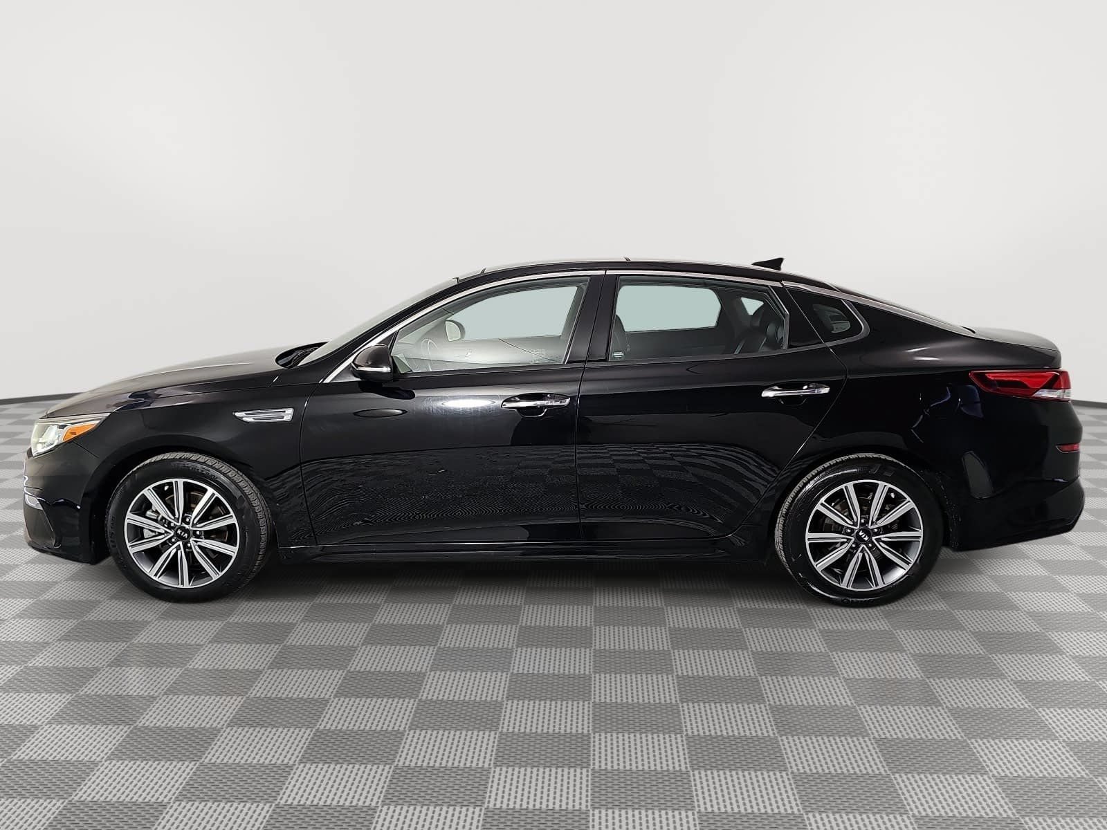 Used 2019 Kia Optima EX w/ EX Premium Package FWD image 5