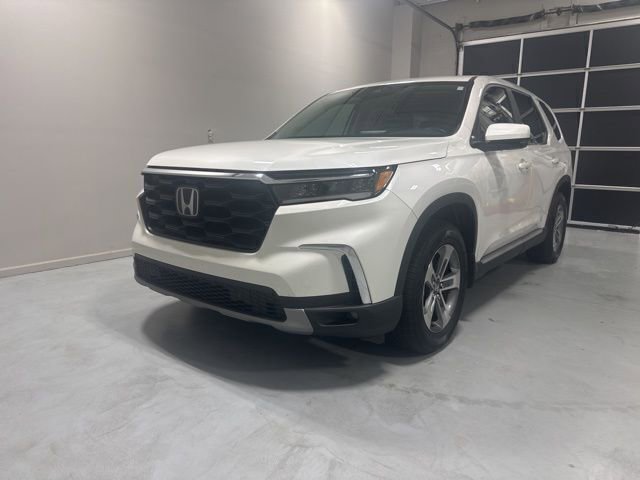 Used 2023 Honda Pilot EX-L image 2