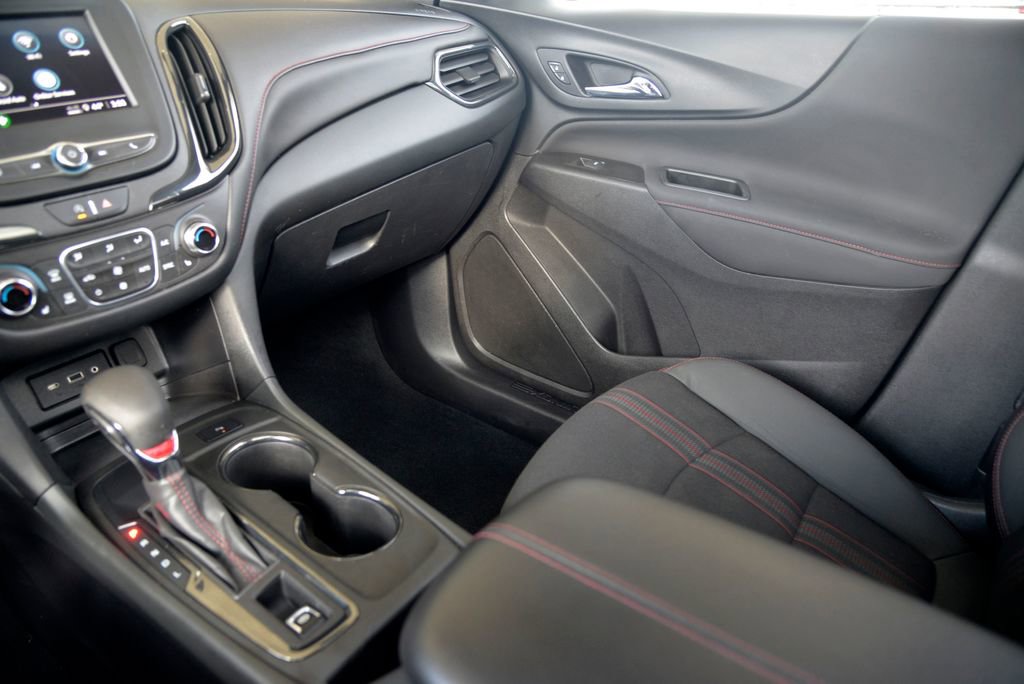 Used 2022 Chevrolet Equinox RS FWD image 27