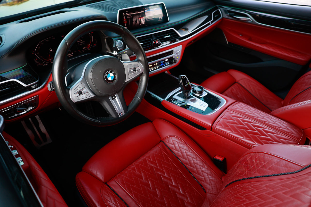 Used 2021 BMW 750i xDrive w/ Luxury Rear Seating Package image 6