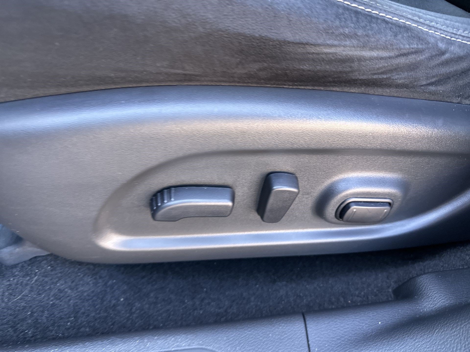 Used 2020 Nissan Murano SV FWD image 14