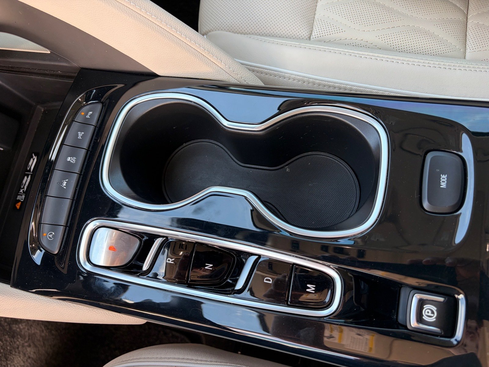 Used 2021 Buick Envision Avenir w/ Technology Package II FWD image 33