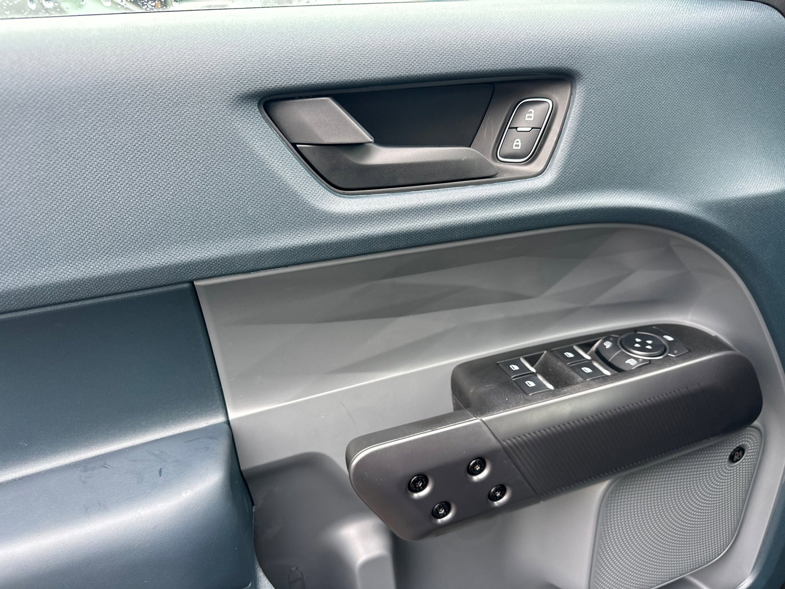 New 2025 Ford Maverick Lariat w/ Black Appearance Package image 34