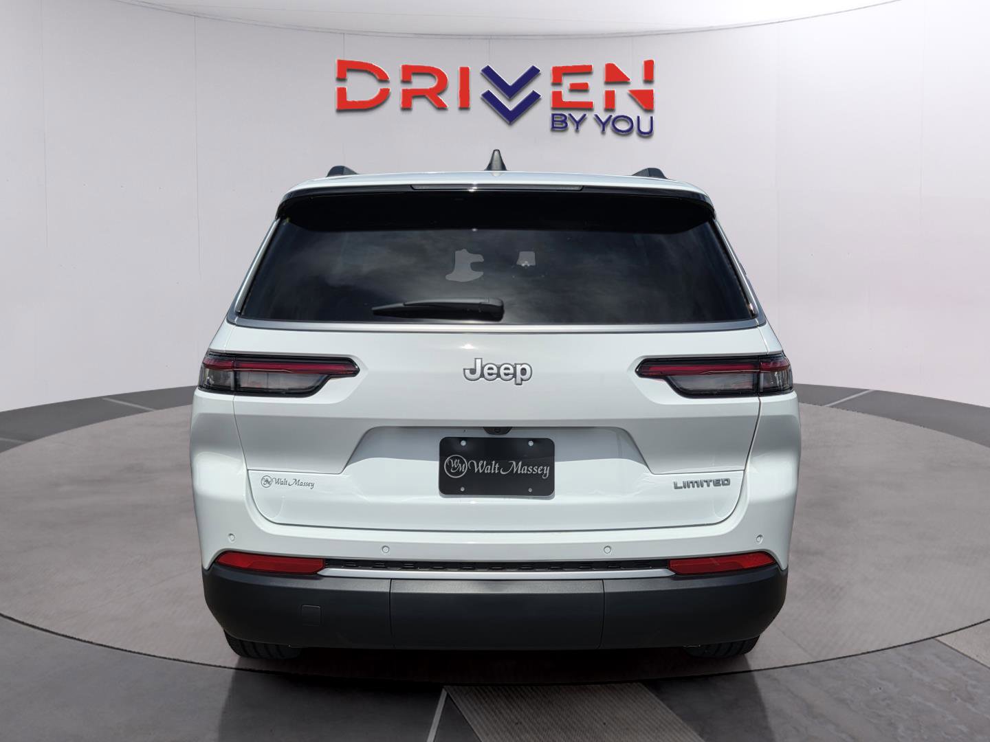 New 2026 Jeep Grand Cherokee L Limited RWD image 4