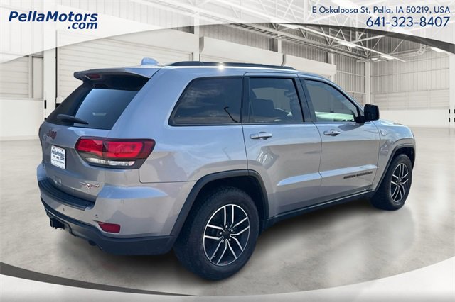Used 2020 Jeep Grand Cherokee Trailhawk image 3