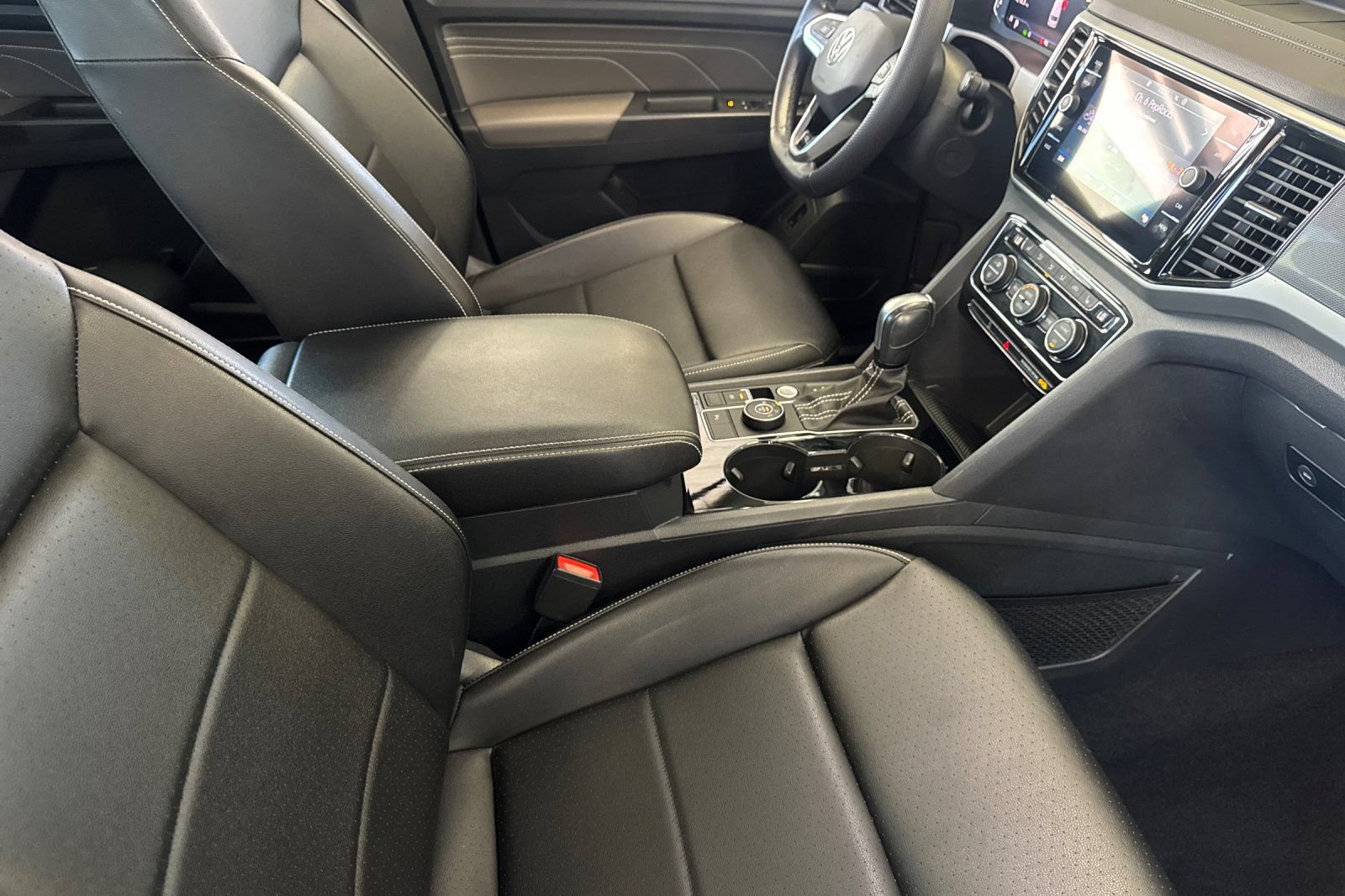 Used 2023 Volkswagen Atlas SEL R-Line AWD/4WD image 17