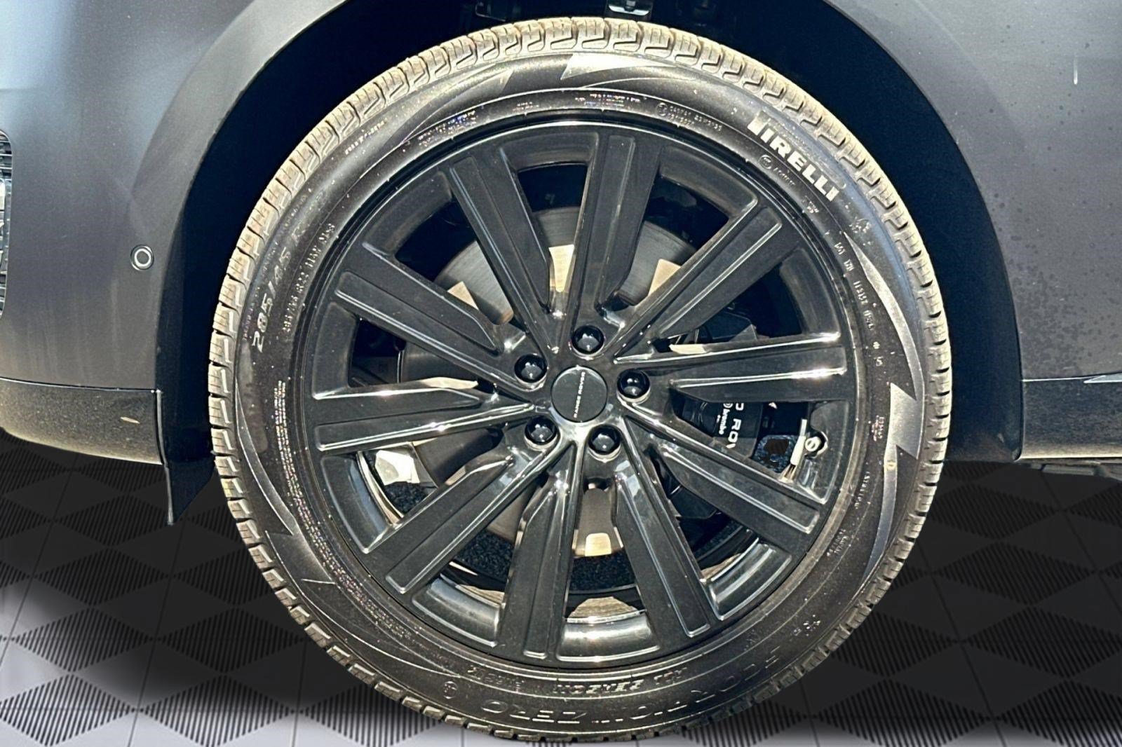 New 2026 Land Rover Range Rover SE AWD/4WD image 13