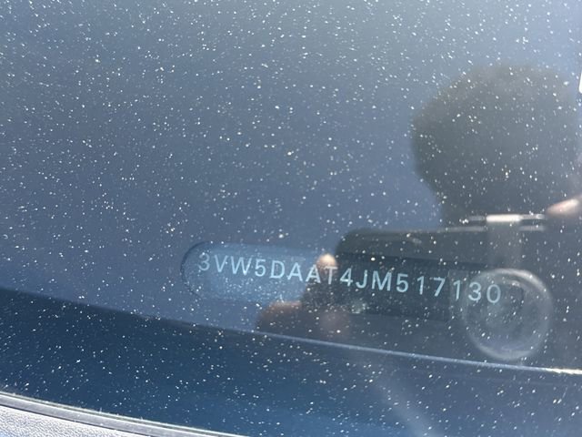 Used 2018 Volkswagen Beetle 2.0T SE image 33