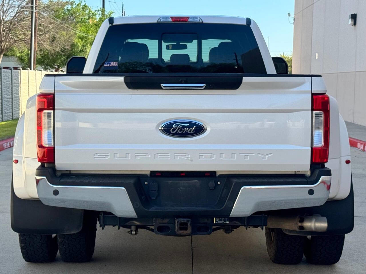 Used 2017 Ford F350 Lariat w/ FX4 Off-Road Package image 4