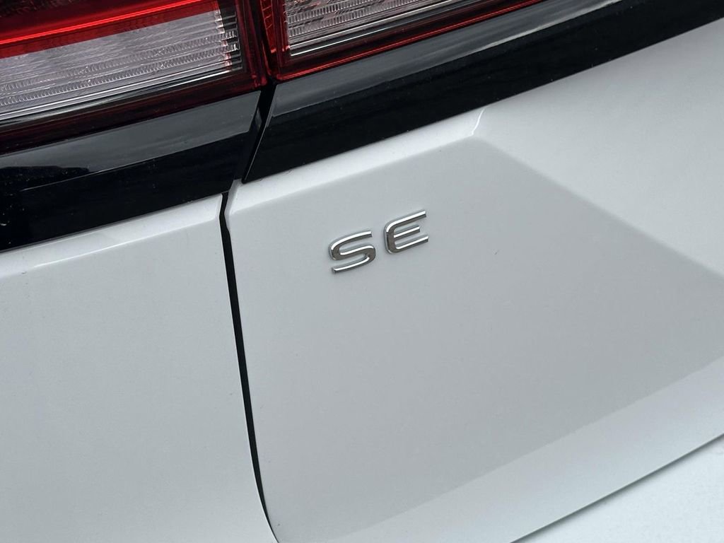 Certified 2025 Volkswagen Atlas Peak Edition SE image 12