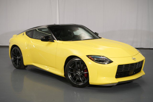 Used 2024 Nissan Z Performance w/ Floor Mat Package RWD image 7