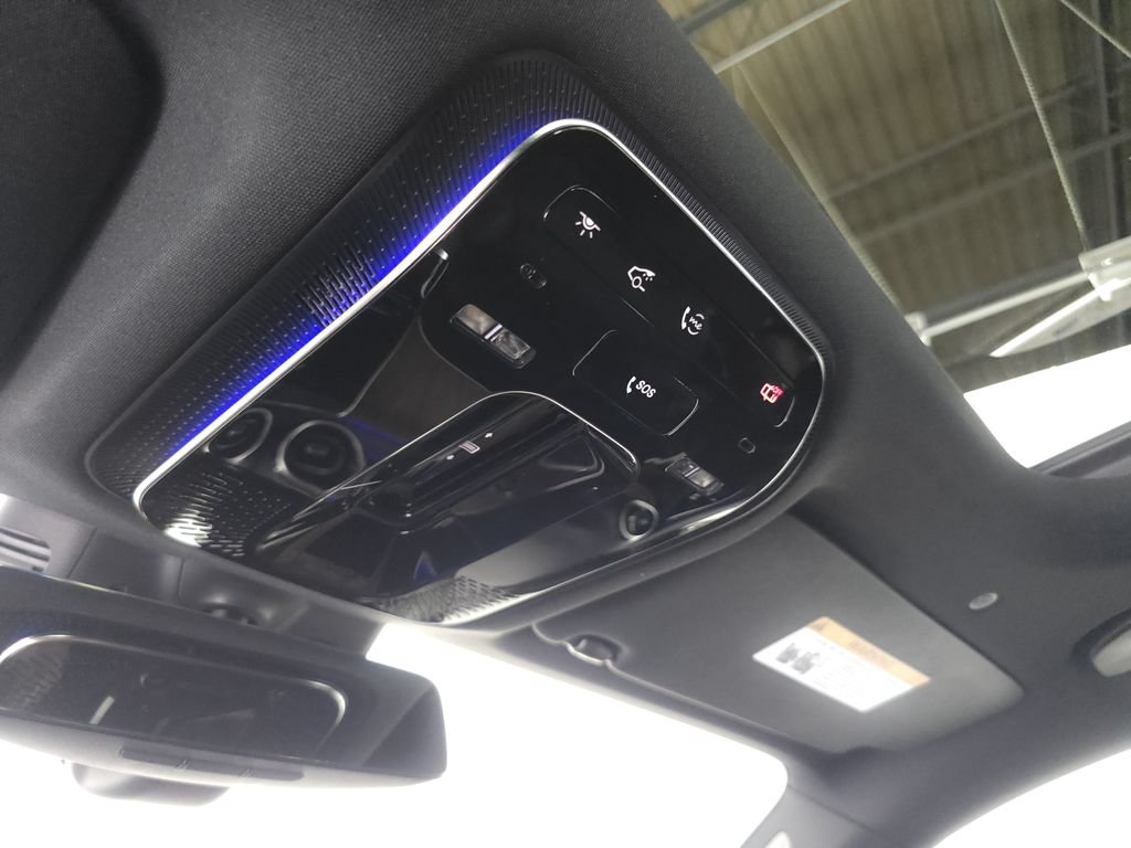 Used 2025 Mercedes-Benz GLC 350e 4MATIC image 20