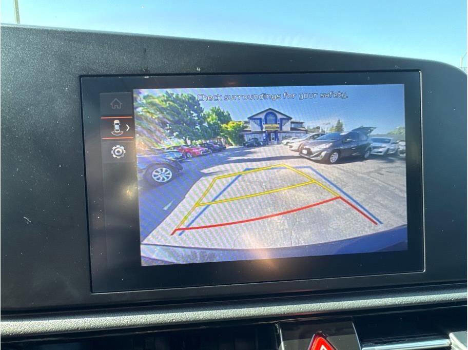 Used 2023 Kia Niro LX FWD image 25