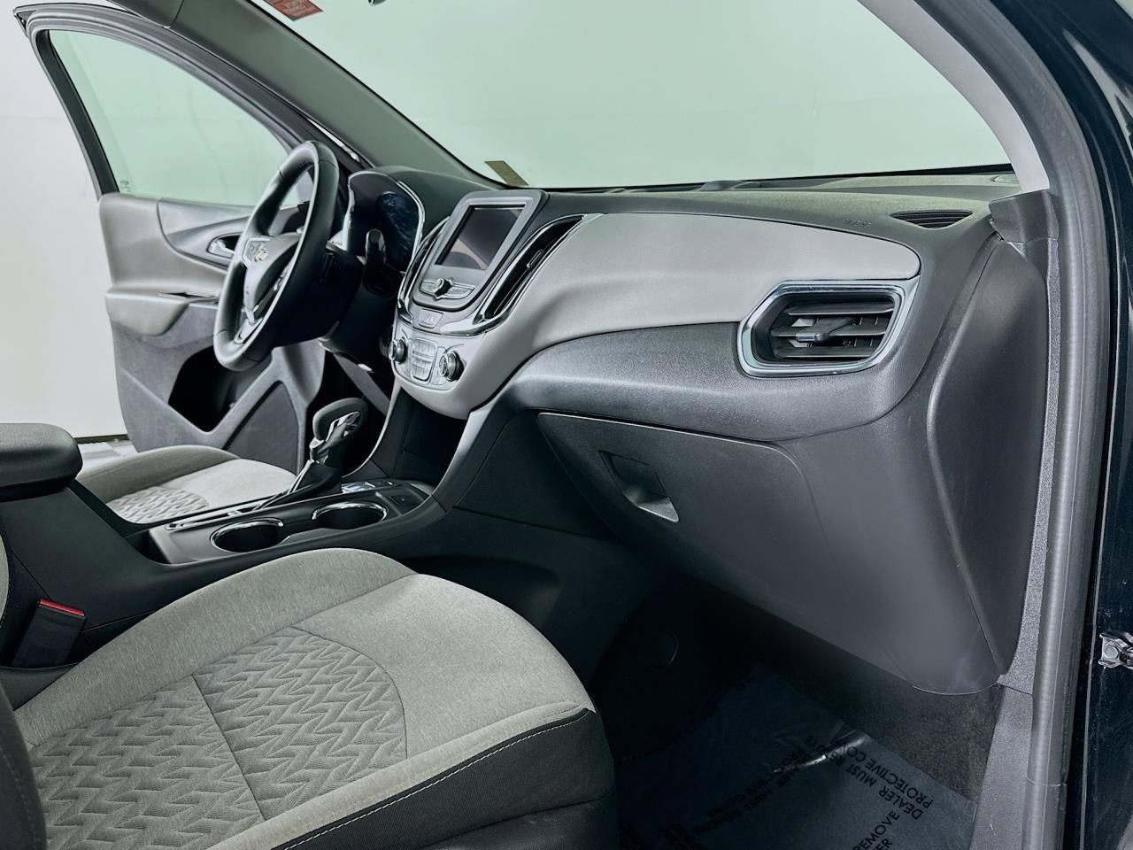Used 2024 Chevrolet Equinox LT image 37