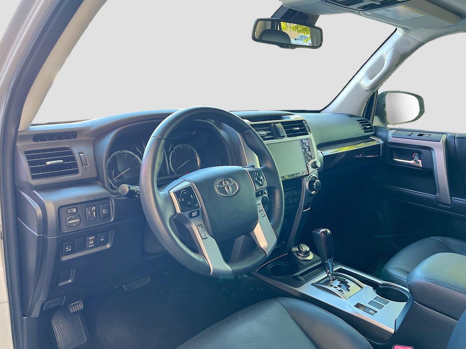 Used 2023 Toyota 4Runner Limited AWD/4WD image 9