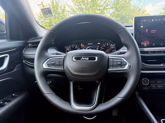 Used 2026 Jeep Compass Latitude AWD/4WD image 20