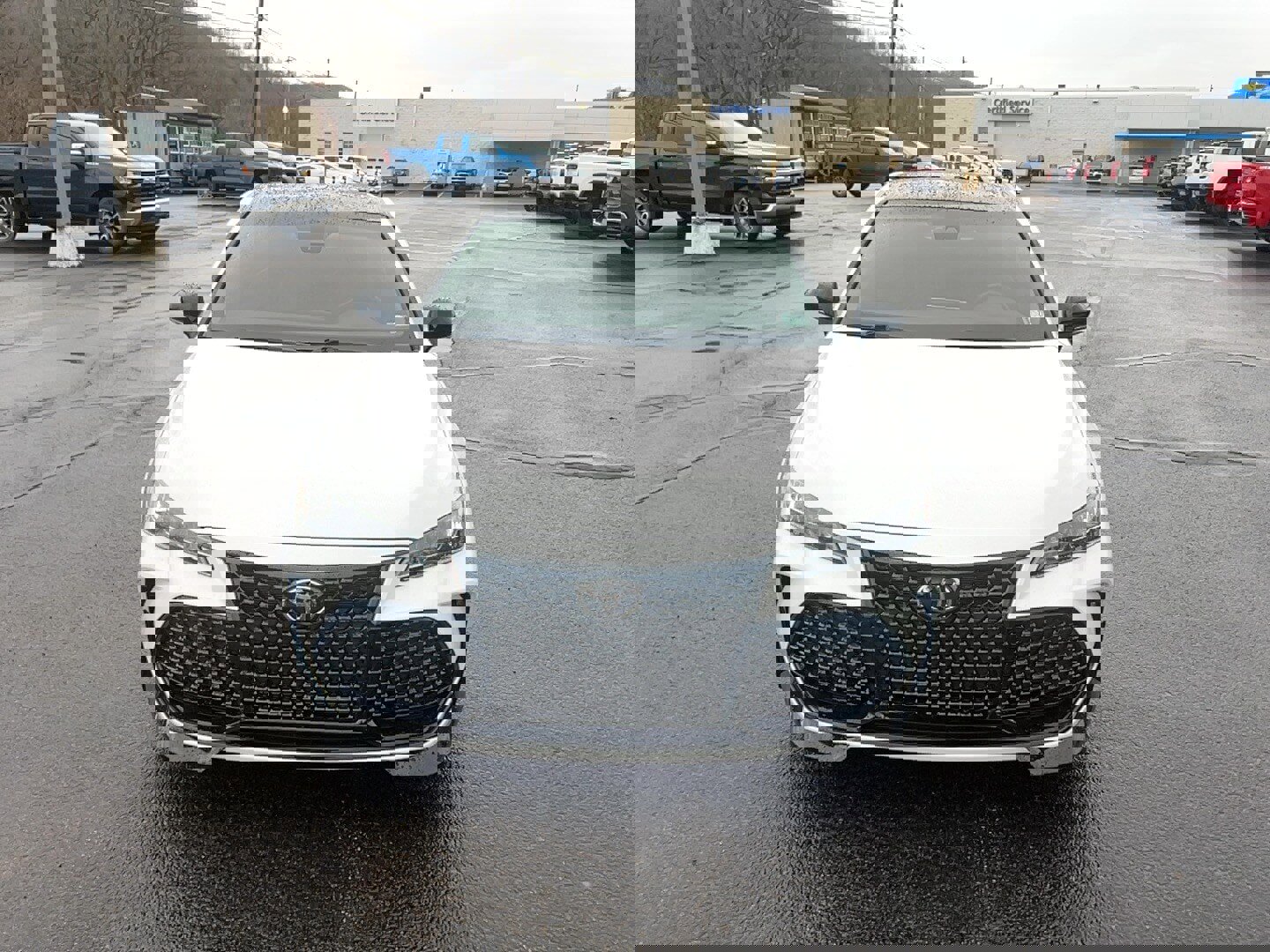 Used 2021 Toyota Avalon TRD image 2