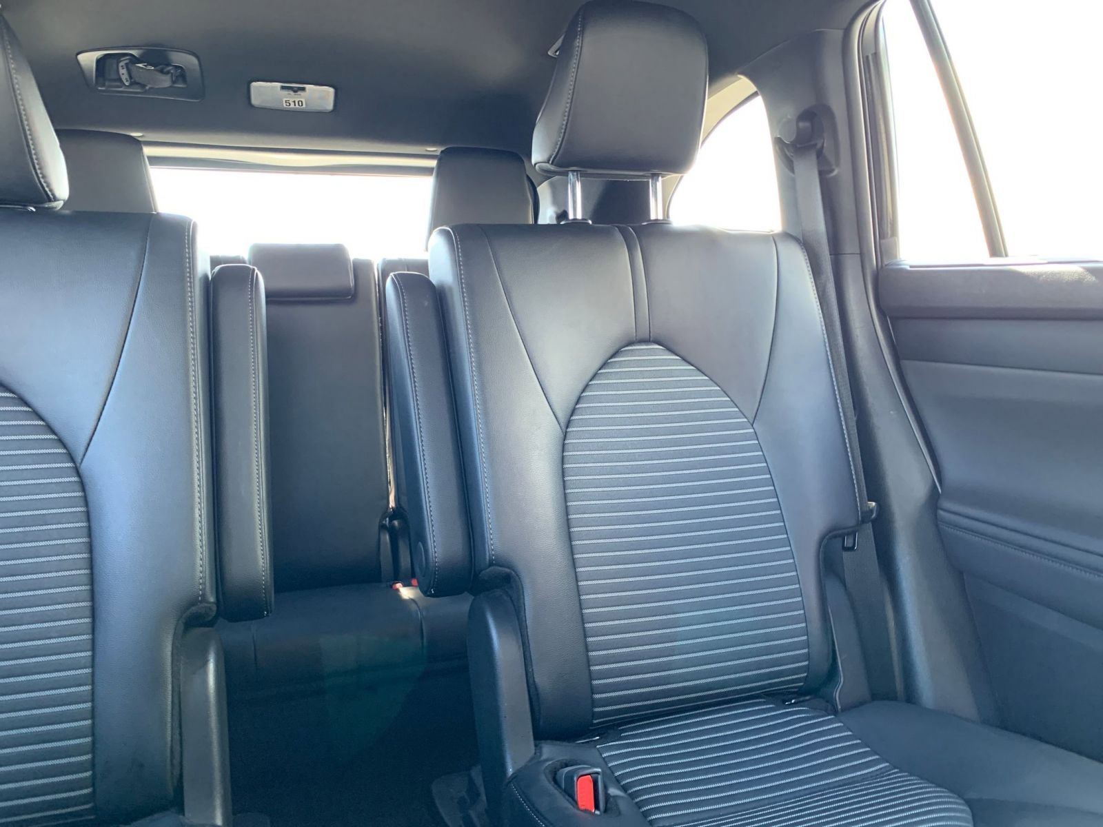 Used 2025 Toyota Highlander XSE AWD/4WD image 40