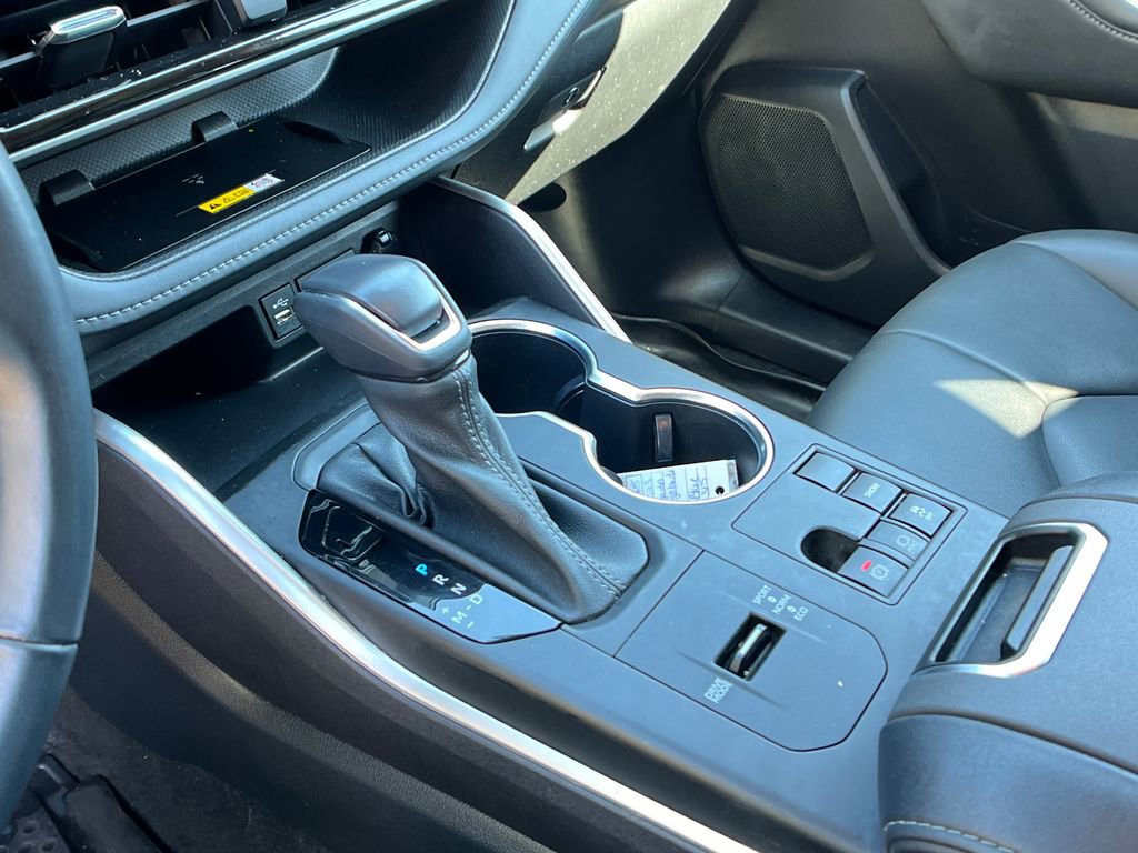 Used 2023 Toyota Highlander XLE image 20