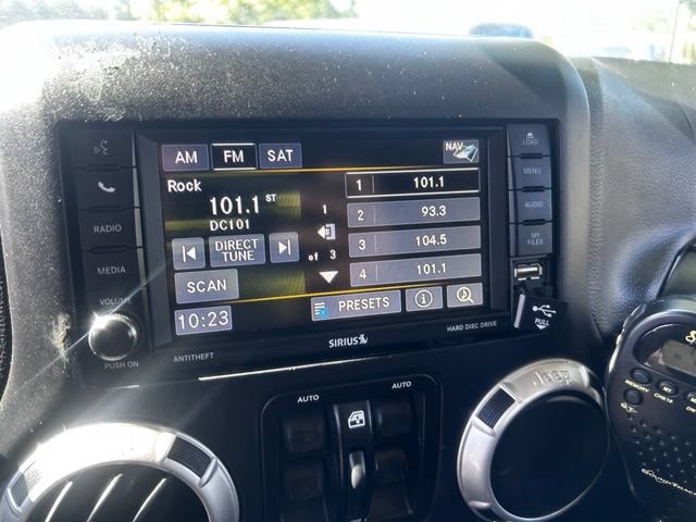 Used 2016 Jeep Wrangler Unlimited Rubicon AWD/4WD image 25