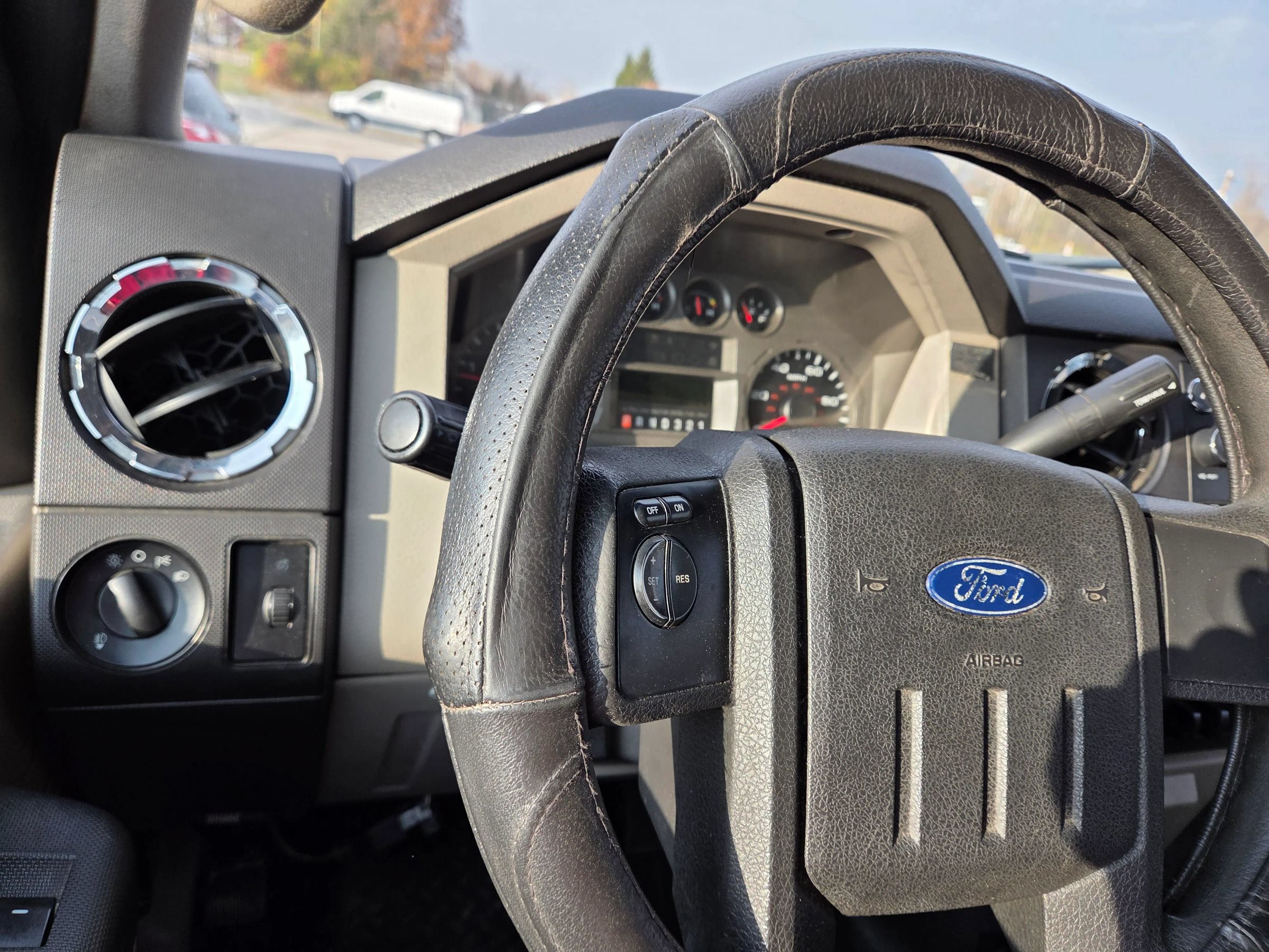 Used 2009 Ford F250 XLT AWD/4WD image 24