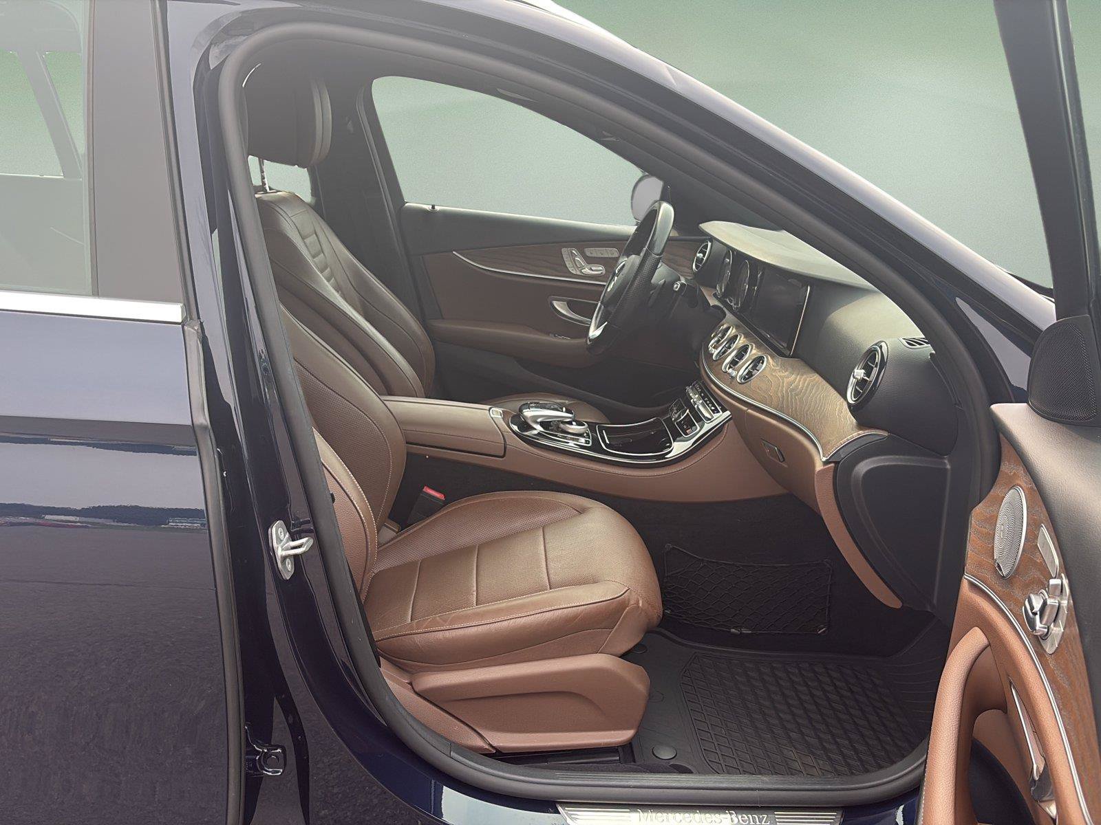 Used 2017 Mercedes-Benz E 400 4MATIC Wagon image 13
